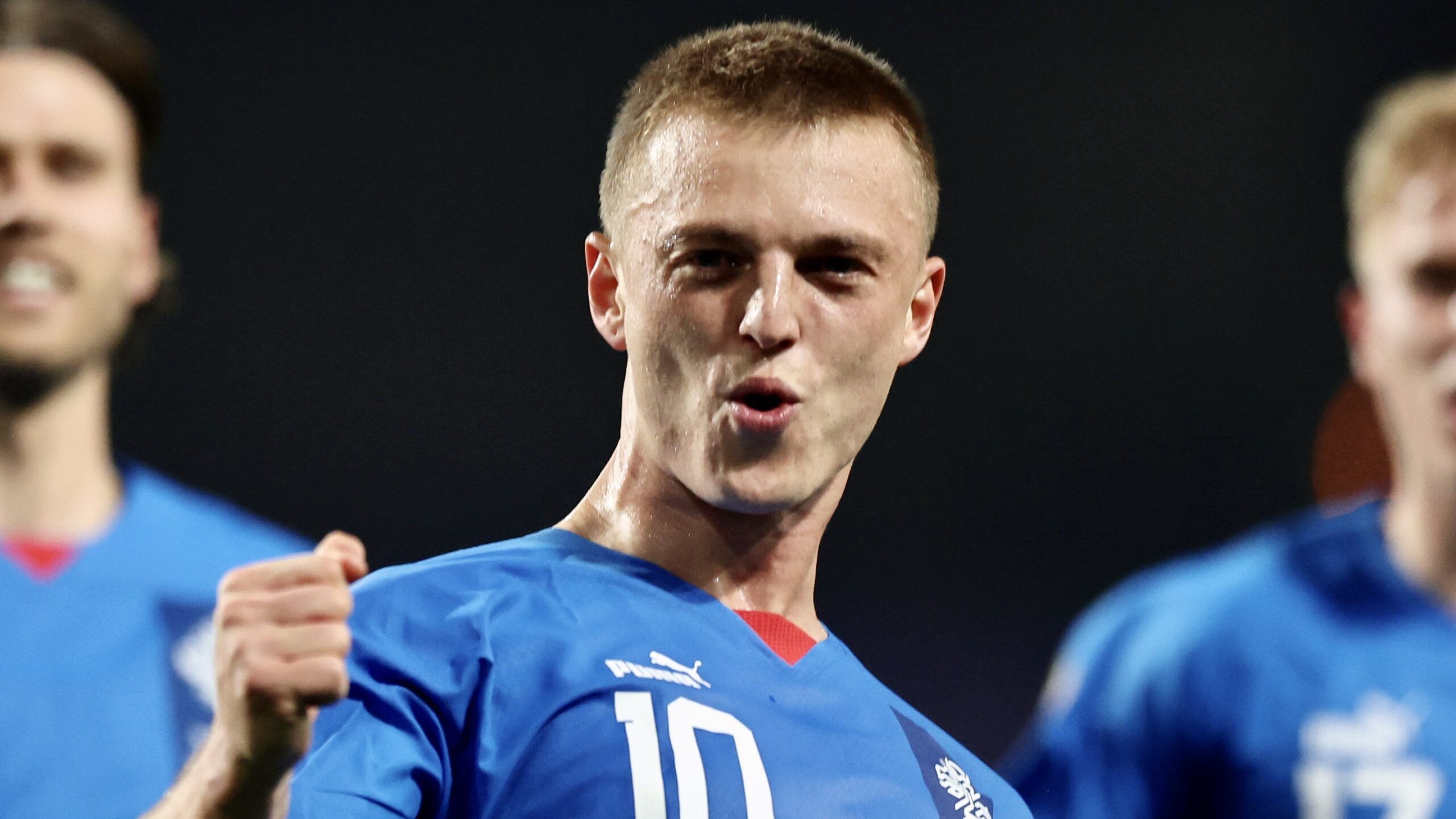 Gudmundsson, Islanda